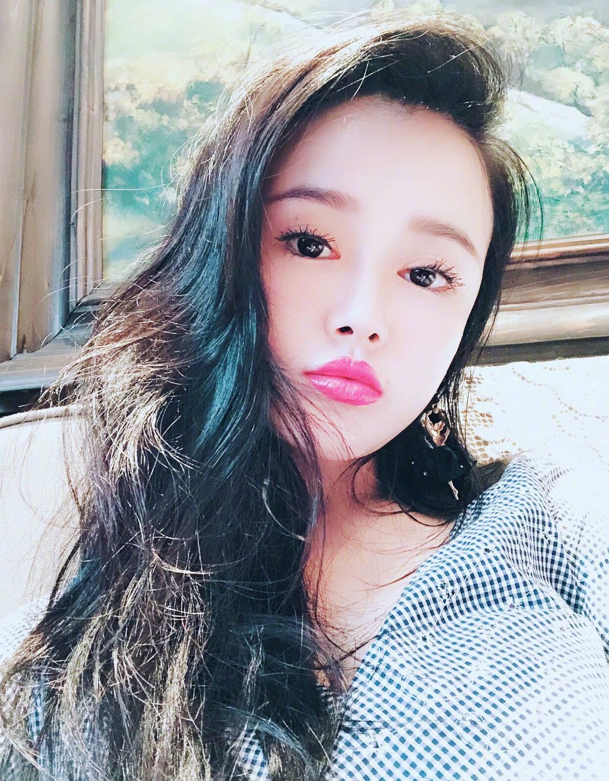 陈昱霖的演艺之路，如何学习表演艺术成为优秀女演员？