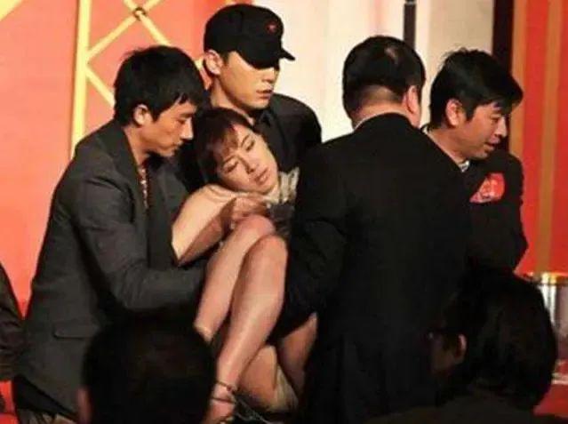女明星的逆袭之路，从草根到辉煌的励志故事